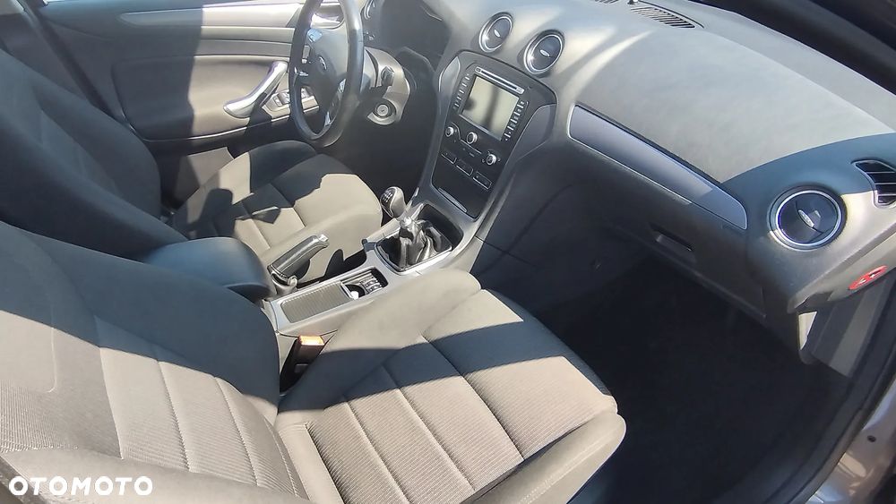 Ford Mondeo 2.0 TDCi Titanium - 22