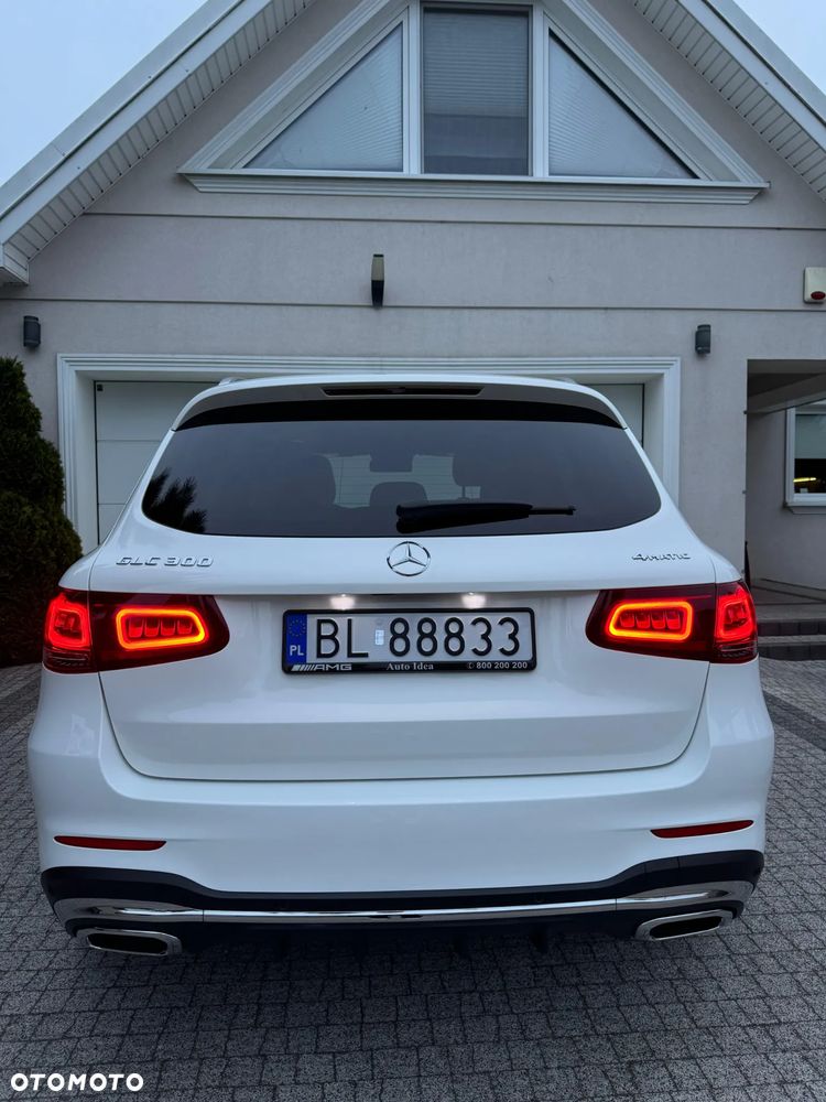 Mercedes-Benz GLC 300 4Matic 9G-TRONIC AMG Line - 7