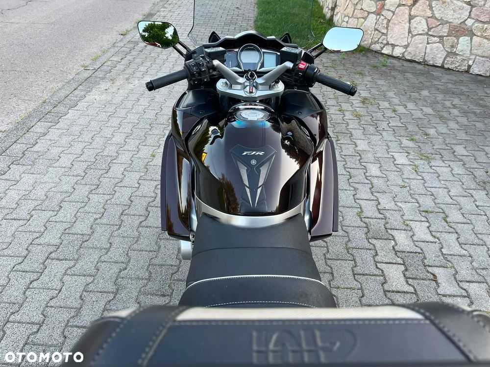 Yamaha FJR - 10
