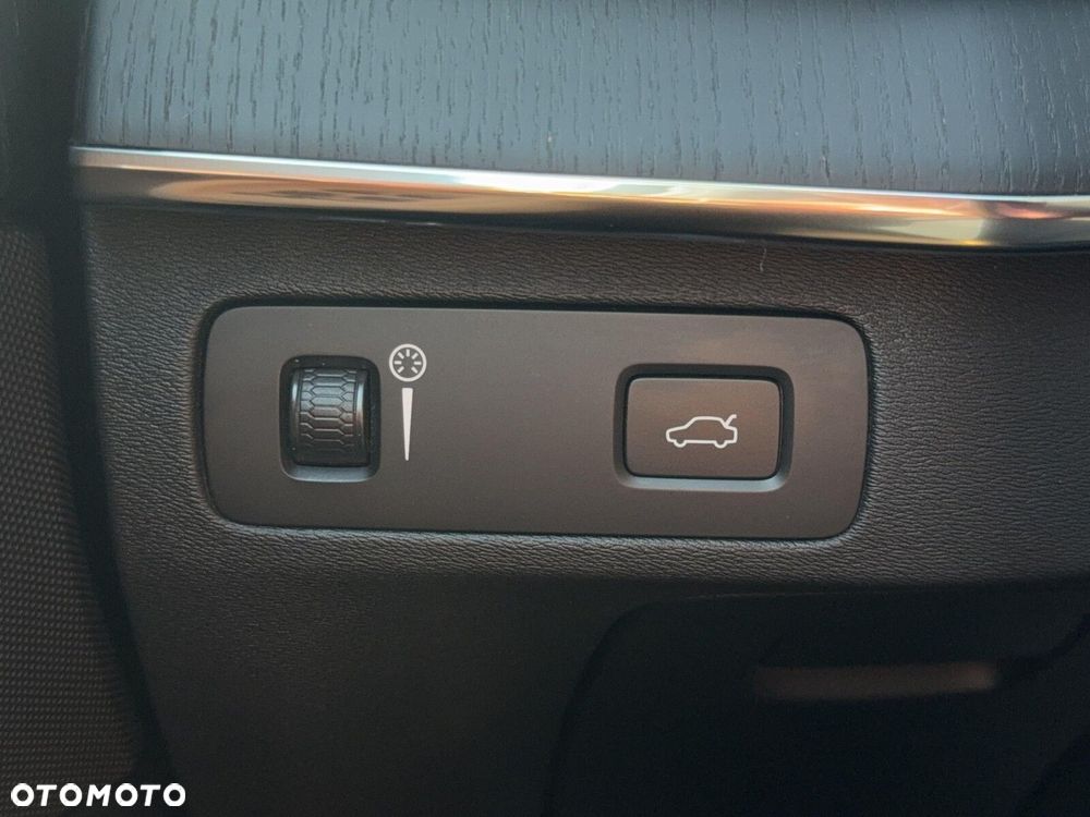 Volvo XC 90 - 34