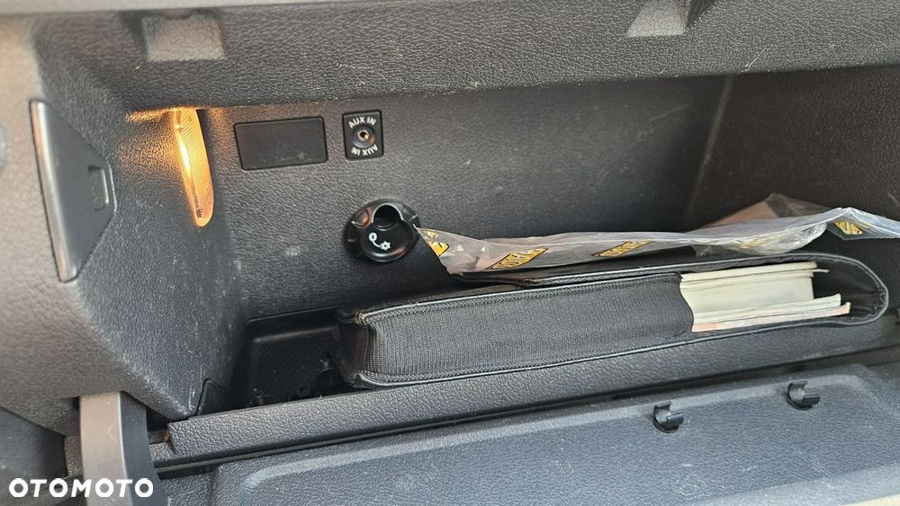Volkswagen Caddy - 26