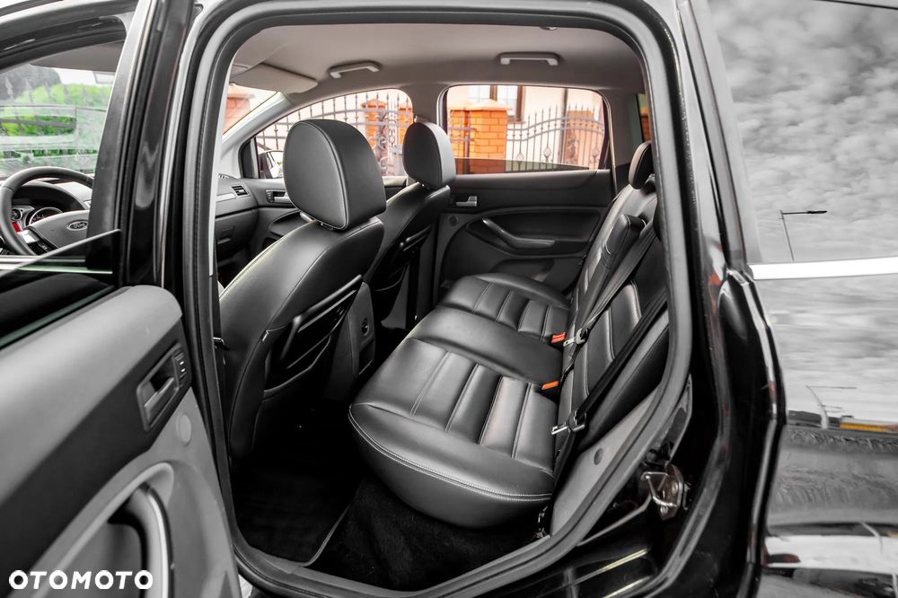 Ford Kuga 2.5 4x4 Titanium - 19