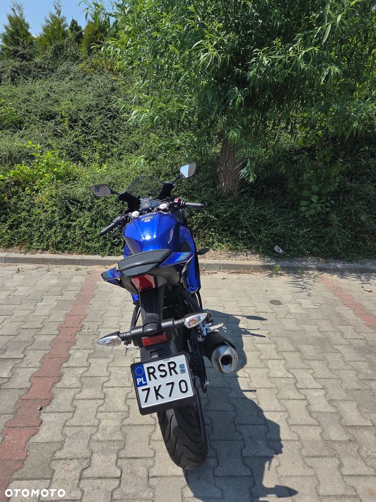 Yamaha YZF - 11
