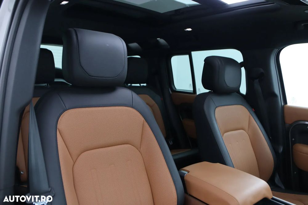 Land Rover Defender 110 3.0 P400 MHEV X - 10