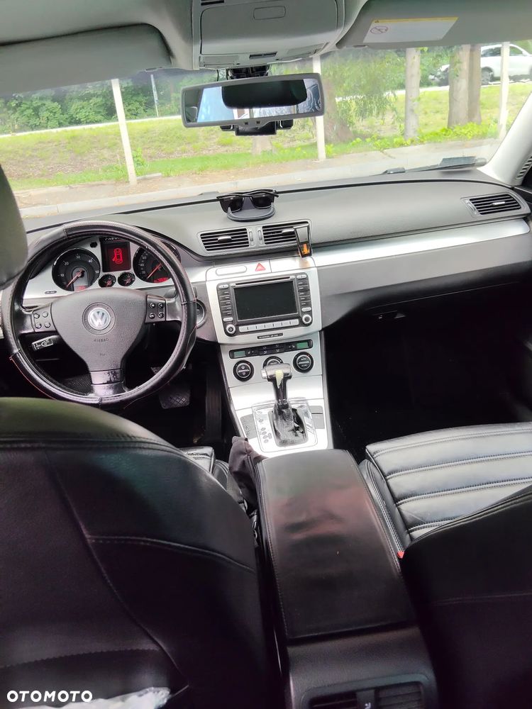 Volkswagen Passat 2.0 TDI DPF Comfortline DSG - 11