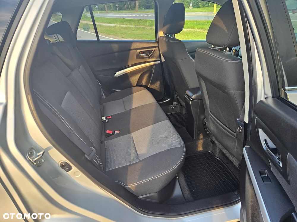 Suzuki SX4 S-Cross 1.6 DDiS Premium Plus 4WD - 38