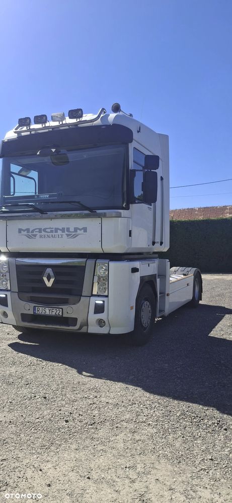 Renault MAGNUM - 2