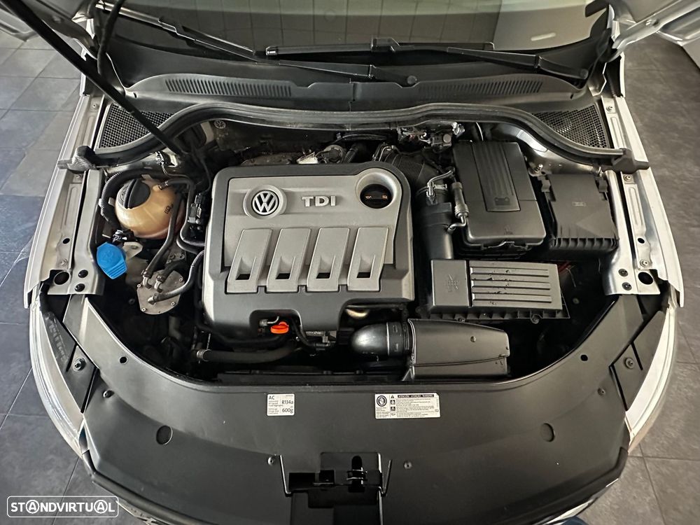 VW Passat CC 2.0 TDi BlueMotion - 33