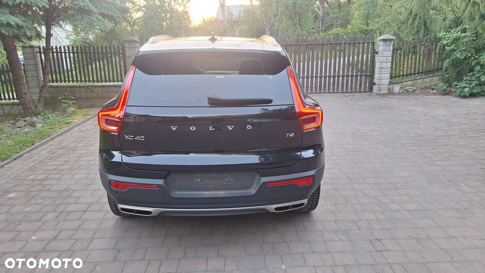 Volvo XC 40 T4 Geartronic Momentum - 11