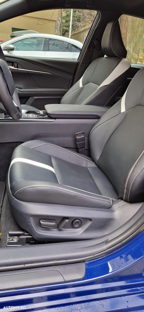 Toyota Camry Executive - 9