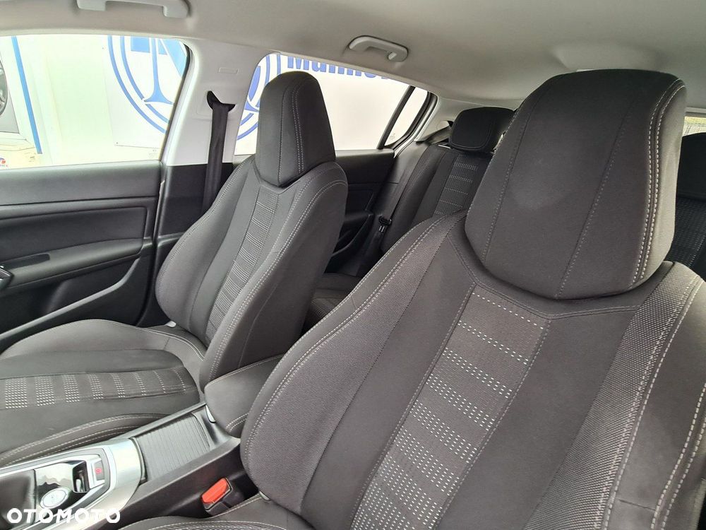 Peugeot 308 1.2 PureTech Allure S&S - 25