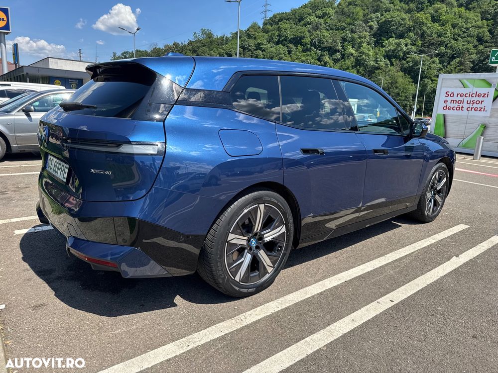 BMW iX - 3