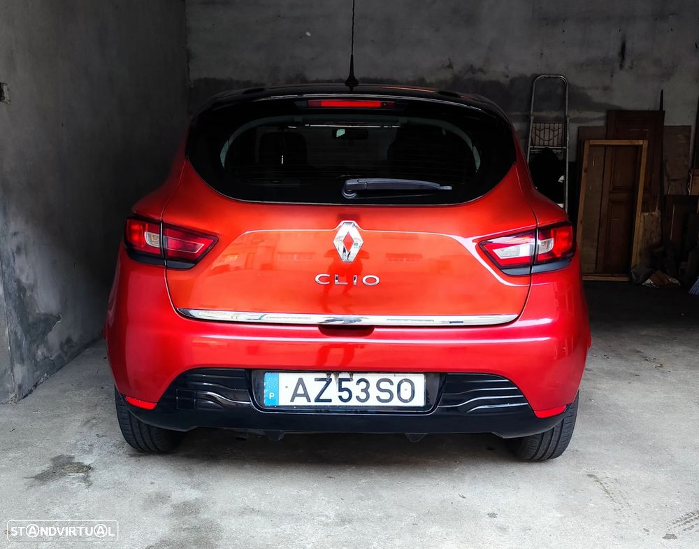 Renault Clio 1.2 16V Confort - 1