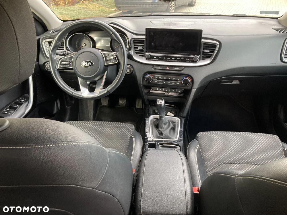 Kia XCeed 1.4 T-GDI L Business Line - 18