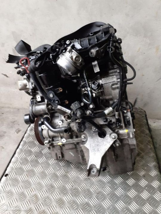 Motor BMW 318d 118d 143cv Ref: N47D20C (2010) - 6
