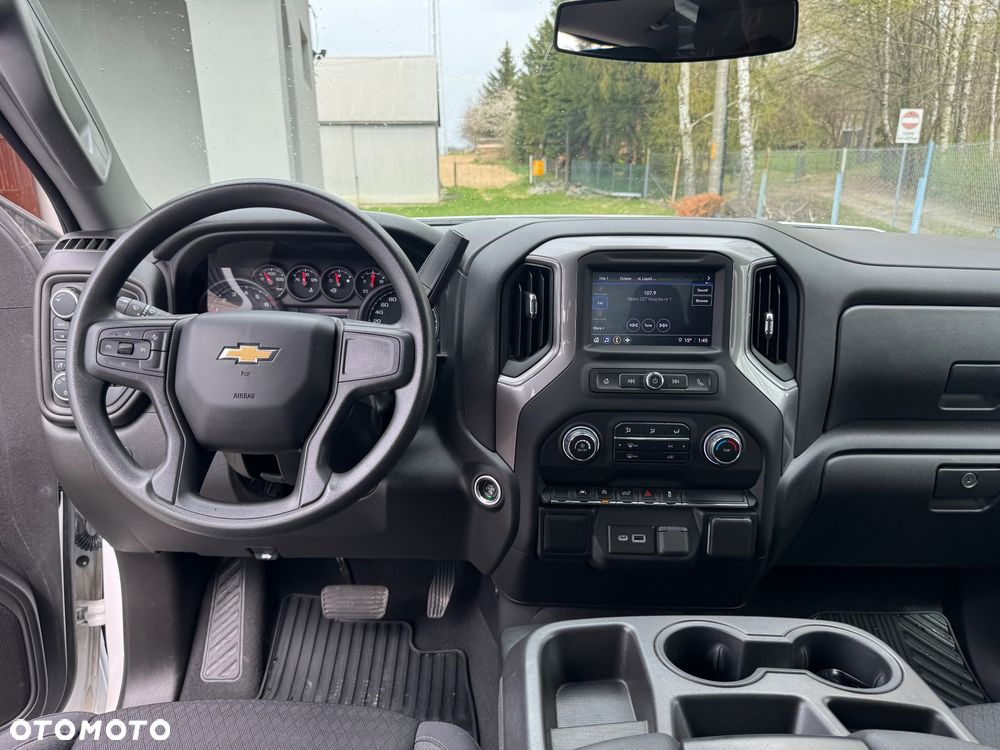 Chevrolet Silverado - 22
