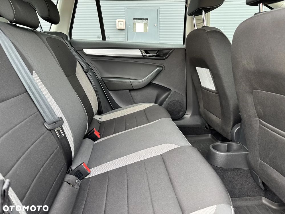 Skoda RAPID Spb 1.0 TSI Ambition - 7
