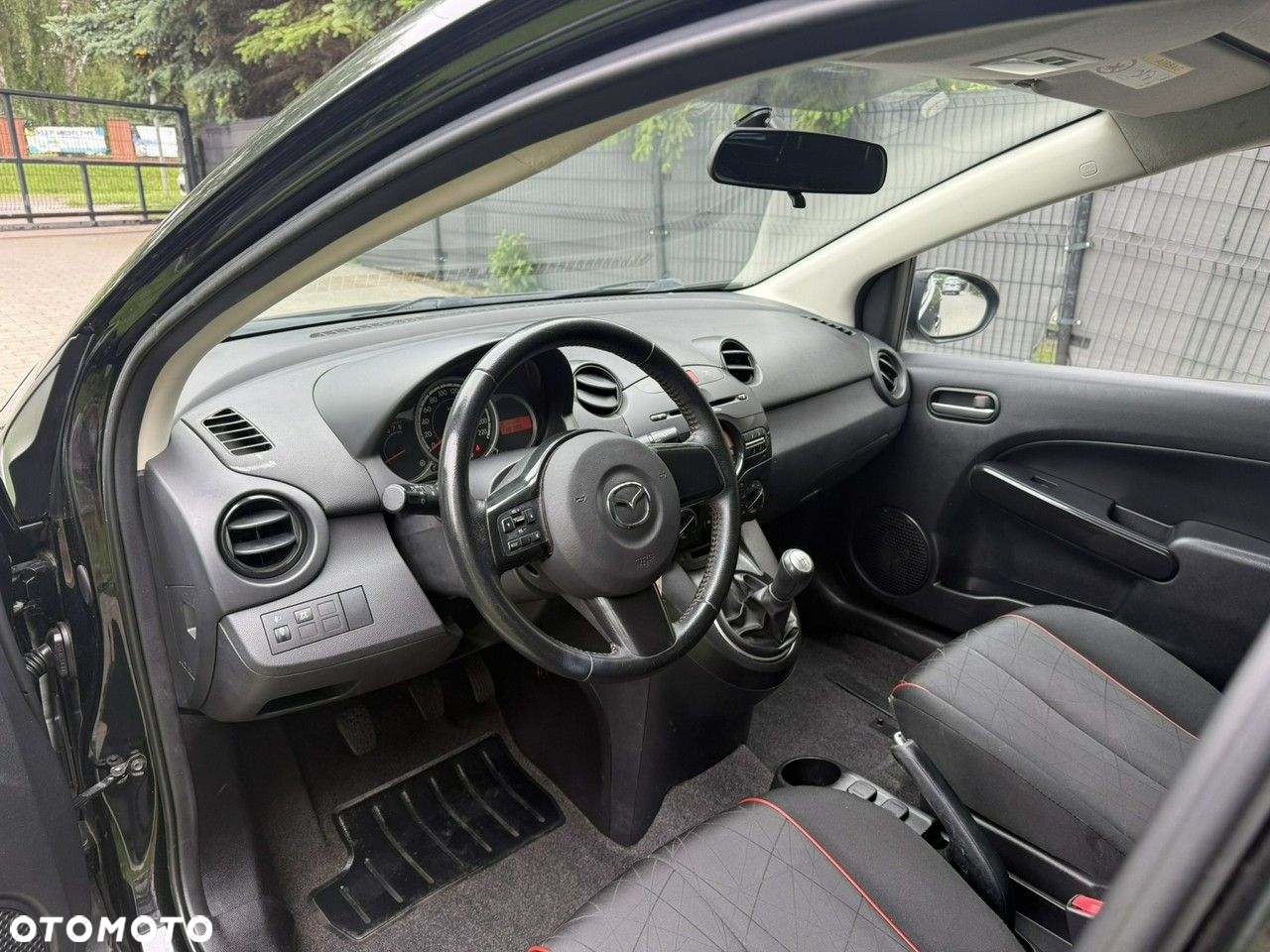Mazda 2 - 7