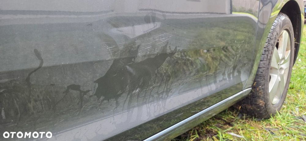 Skoda RAPID 1.2 TSI Active - 16