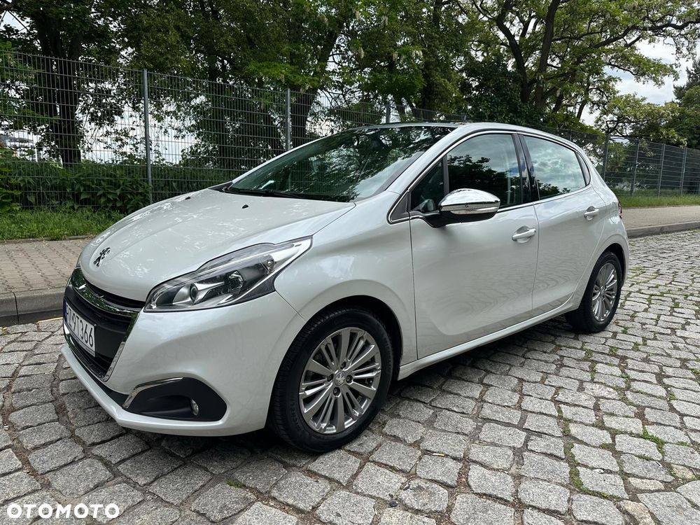 Peugeot 208 1.2 PureTech GPF Allure S&S EAT6 - 24