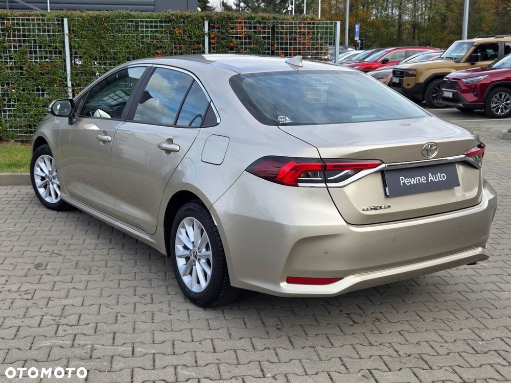 Toyota Corolla - 13