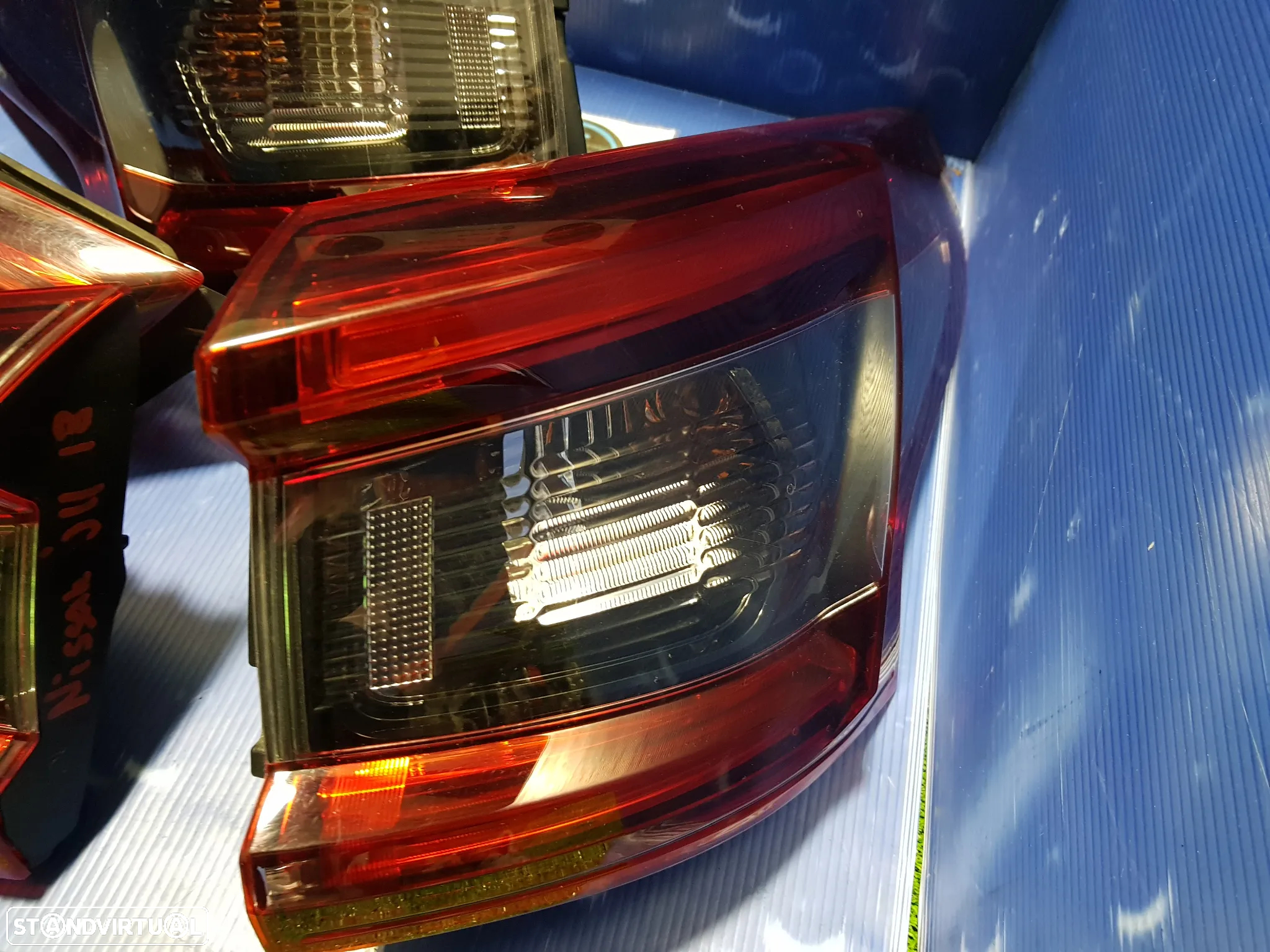 Farolins Farolim LED Nissan Qashqai J11 J18 - 2