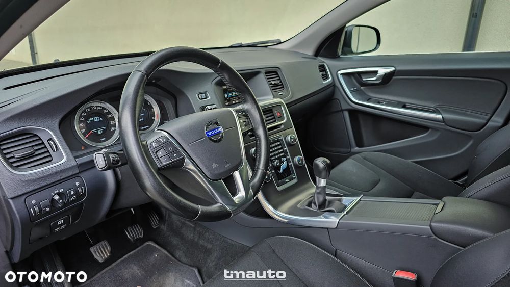 Volvo V60 T4 Kinetic - 5