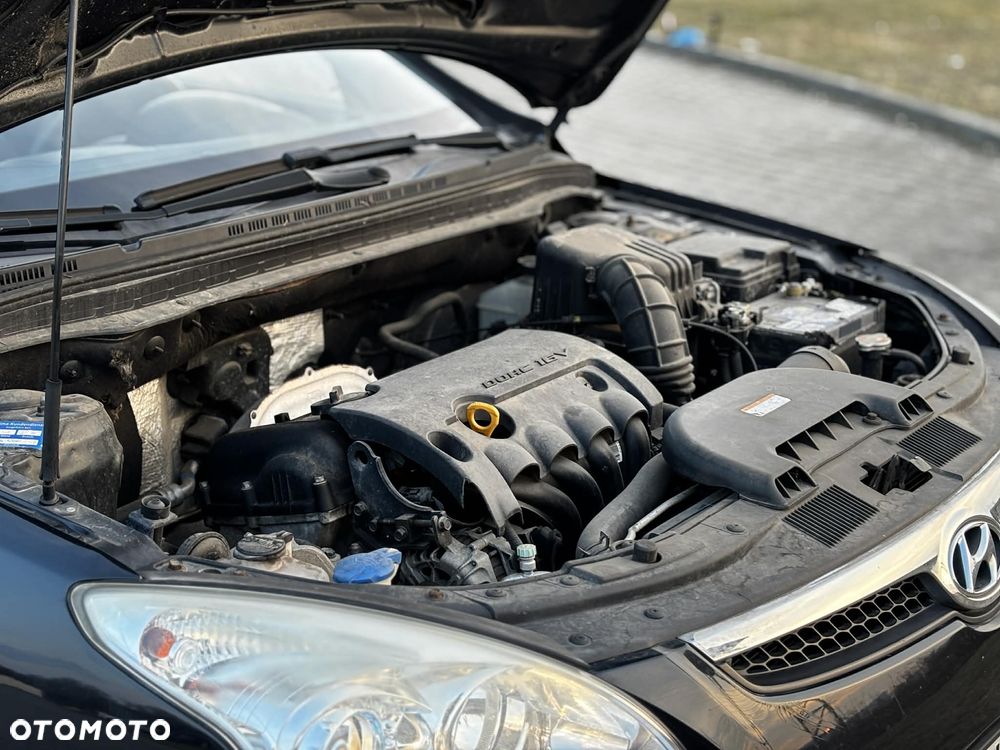 Hyundai i30 1.4 Base + - 38