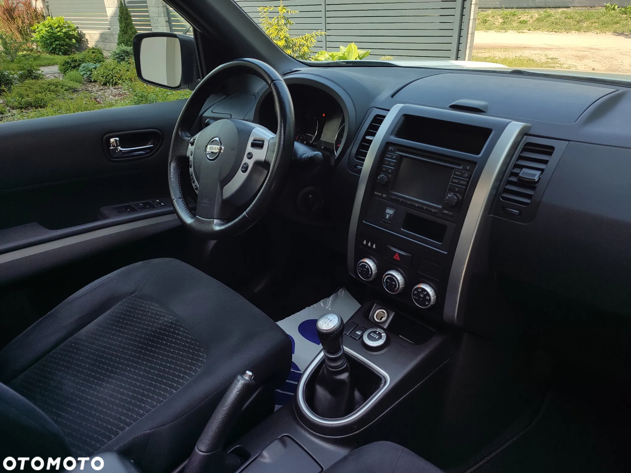 Nissan X-Trail 2.0 dCi 4x4 DPF Platinum - 31
