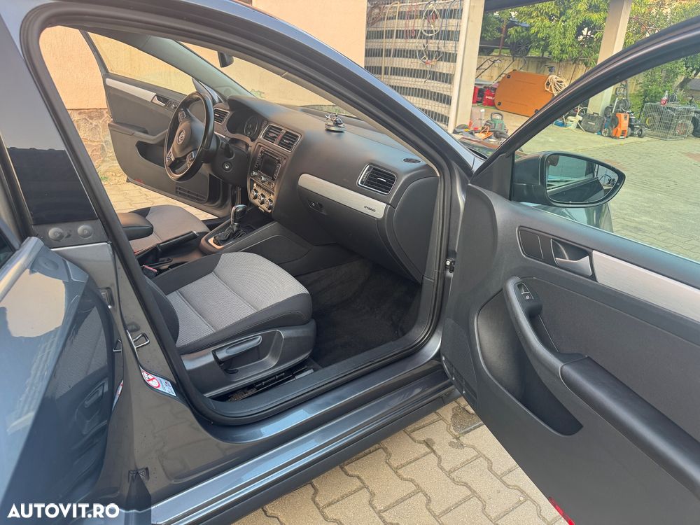 Volkswagen Jetta 1.4 DSG Comfortline - 8