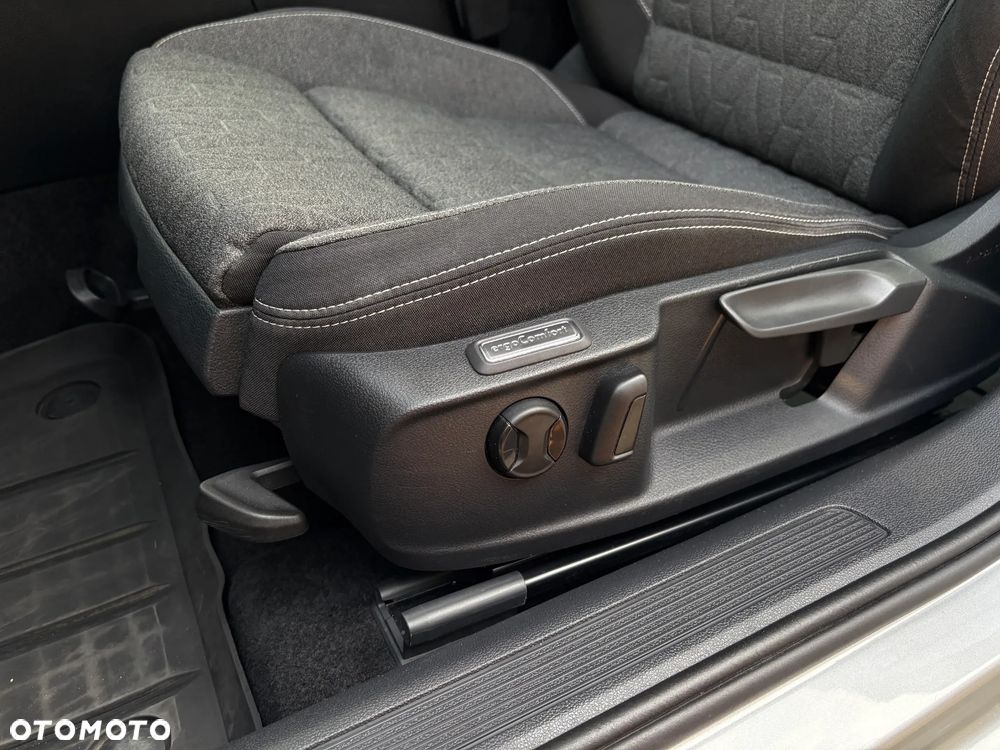 Volkswagen Passat 2.0 TDI EVO Business DSG - 10