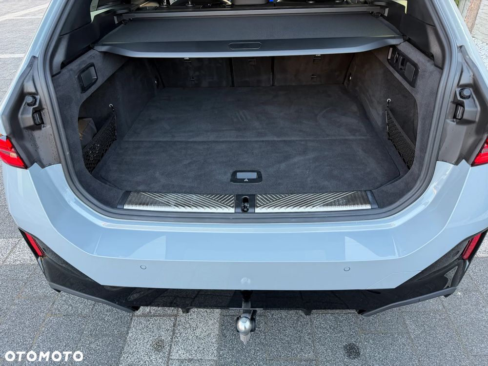 BMW Seria 5 540d xDrive mHEV M Sport - 11