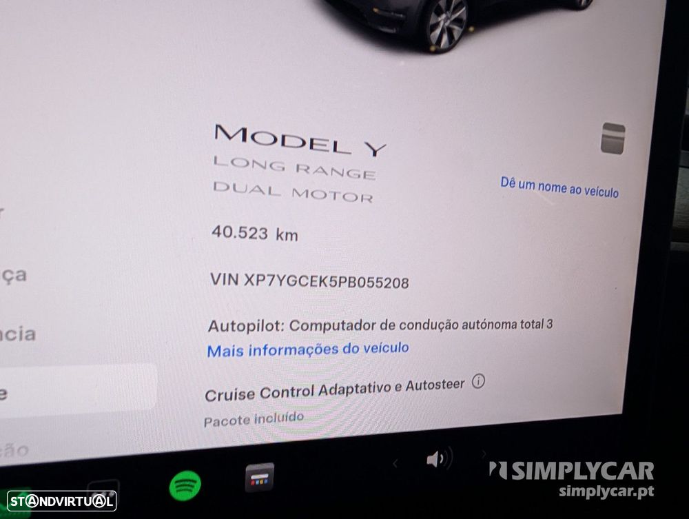 Tesla Model Y - 11