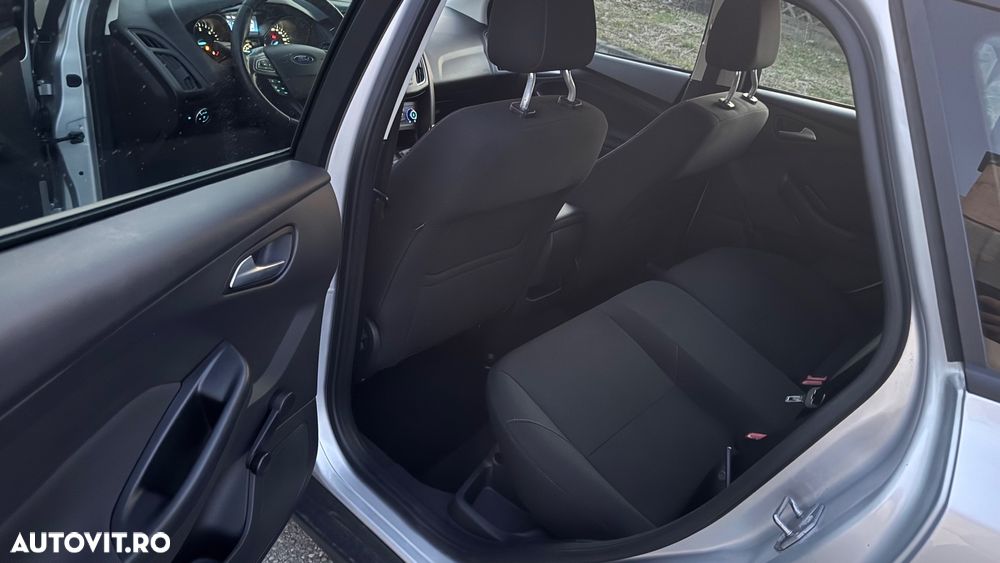 Ford Focus 1.5 TDCi DPF Start-Stopp-System Business - 7