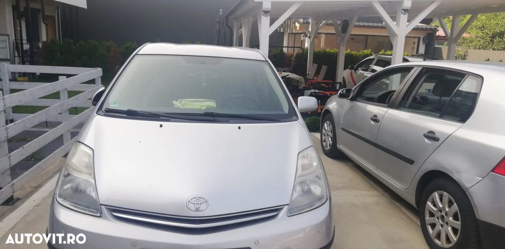Toyota Prius - 8