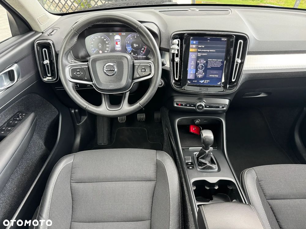 Volvo XC 40 T3 Momentum - 9