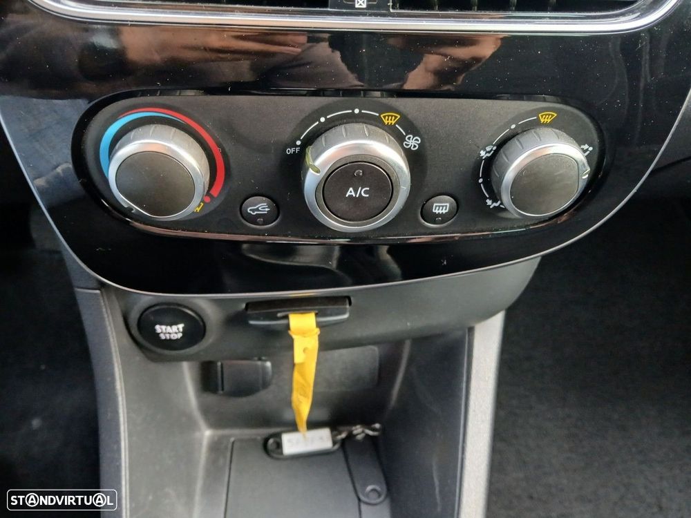 Renault Clio 1.5 dCi Limited - 19