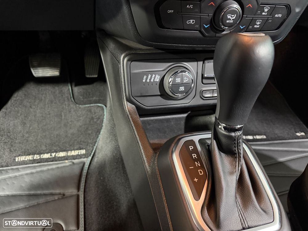 Jeep Renegade 1.3 T-GDI 4xe Auto Limited - 6