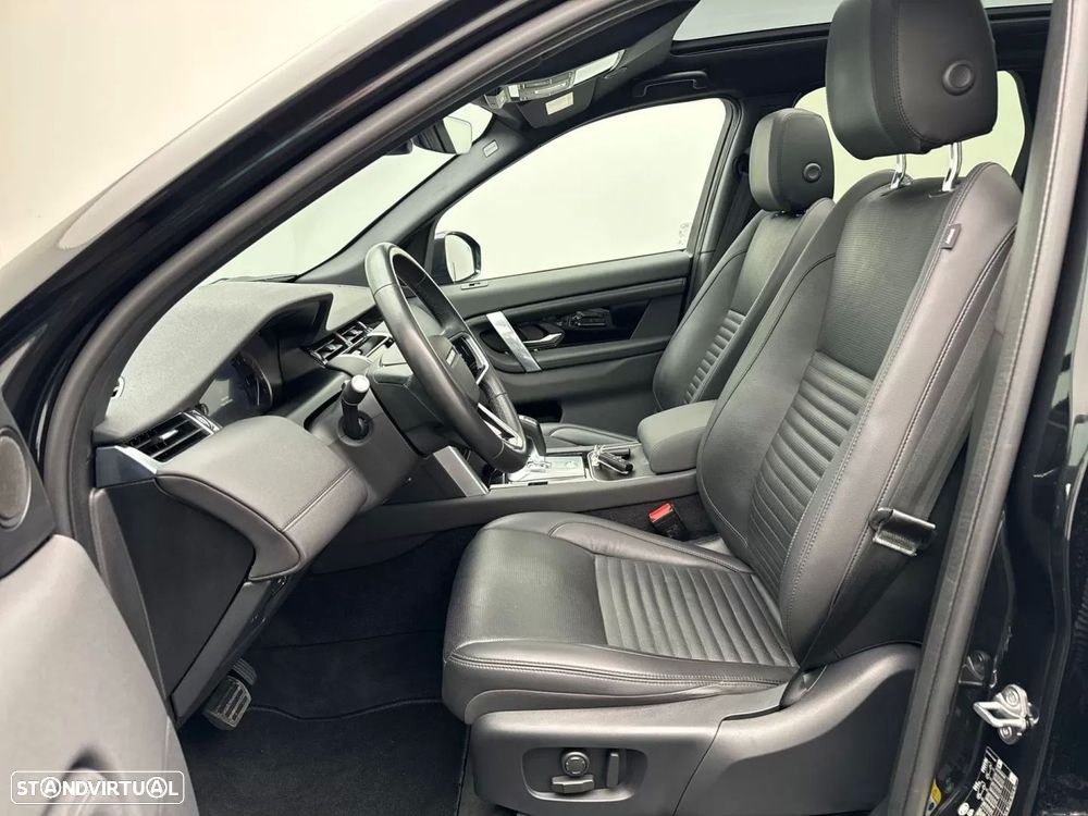 Land Rover Discovery Sport 1.5 I3 P300e AWD SE — fotografia 26
