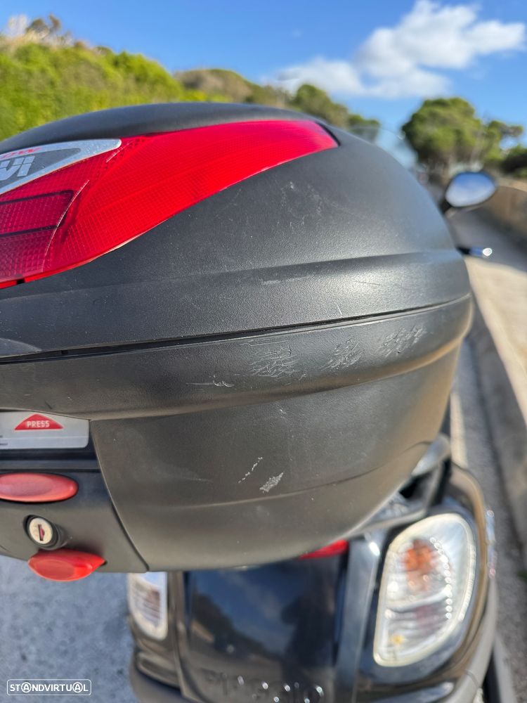 Piaggio XEvo X9 Evolution 500 - 11