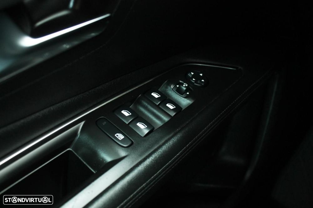 Peugeot 3008 1.5 BlueHDi Allure - 30