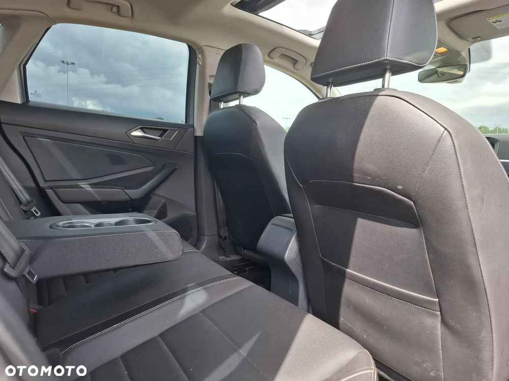 Volkswagen Jetta - 17