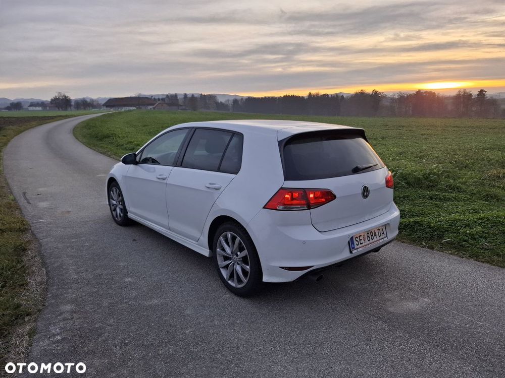 Volkswagen Golf - 6