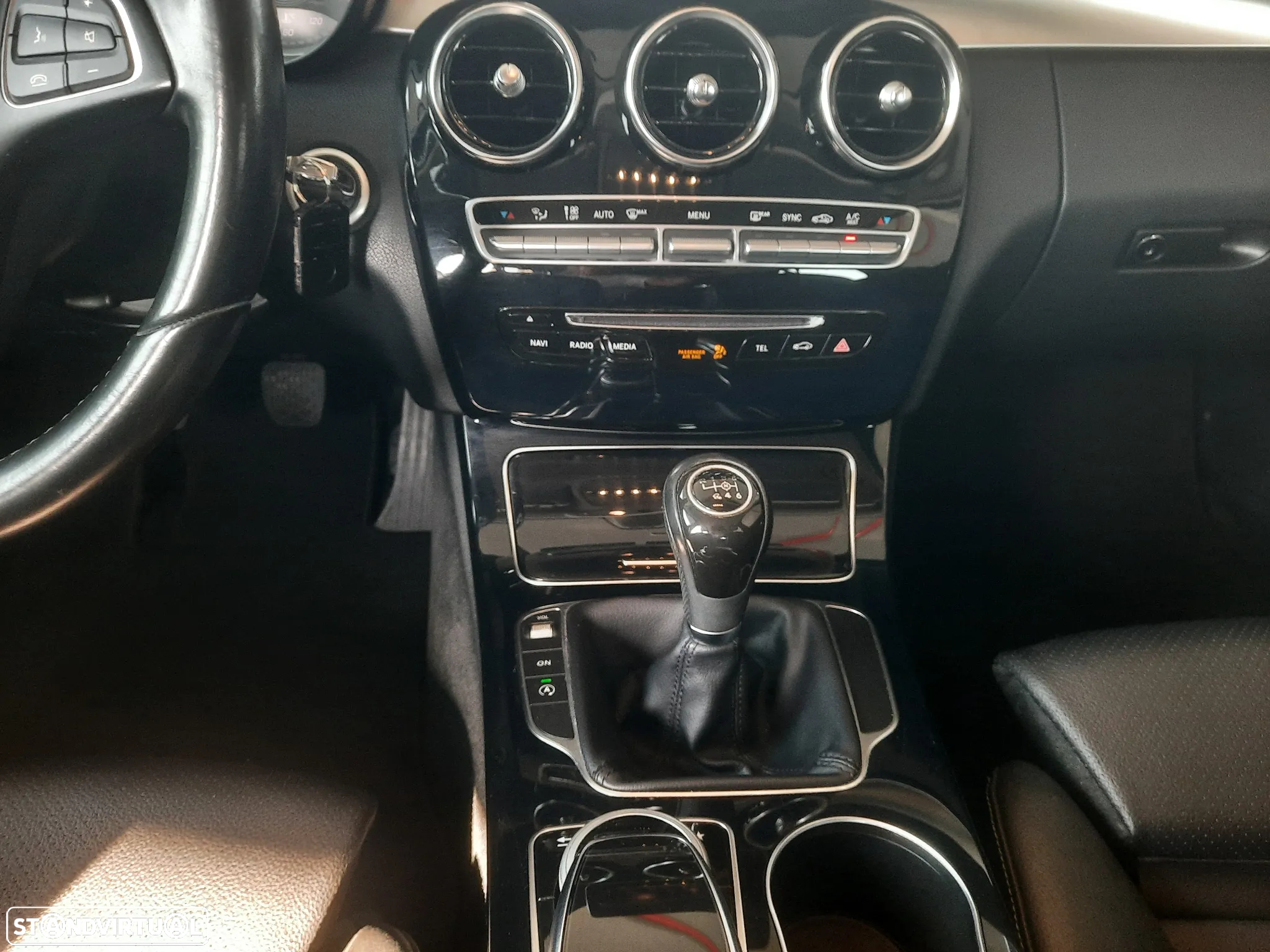 Mercedes-Benz C 200 BlueTEC Avantgarde - 38