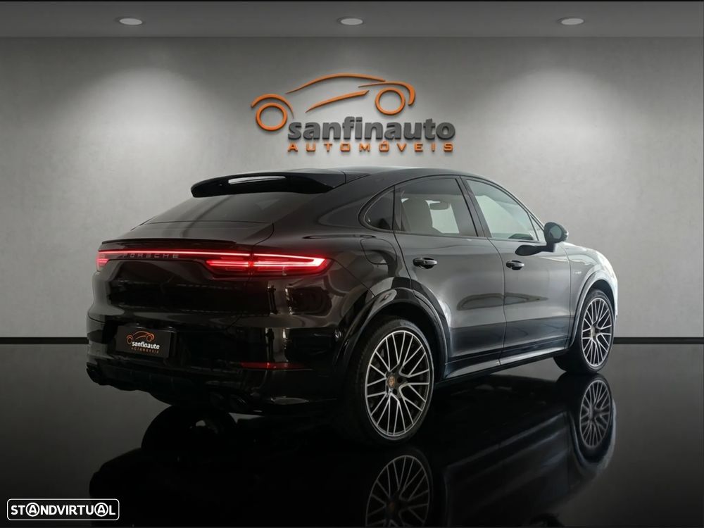 Porsche Cayenne Coupé E-Hybrid Platinum Edition - 6