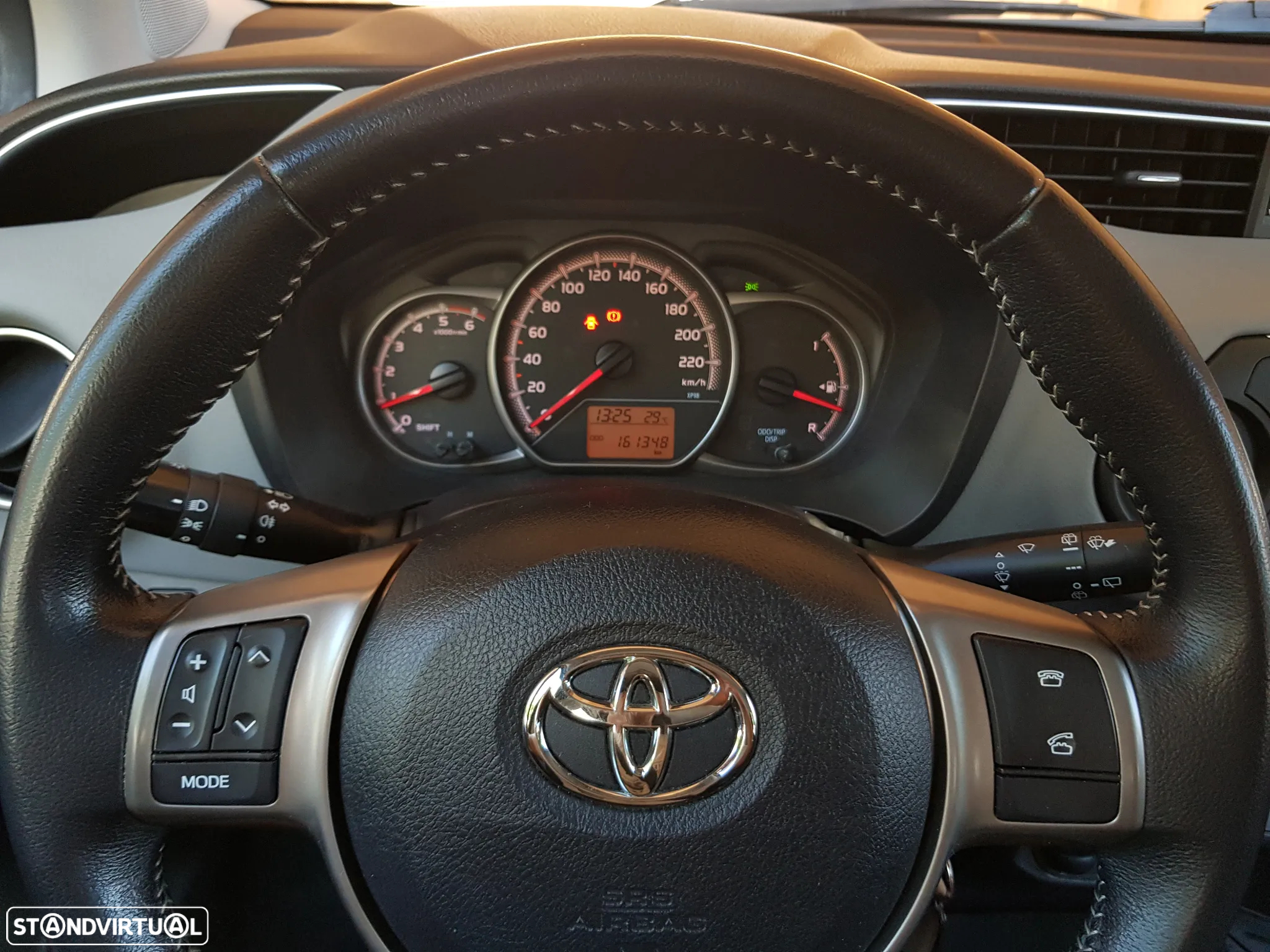 Toyota Yaris 1.4 D-4D Comfort+P.Style - 22
