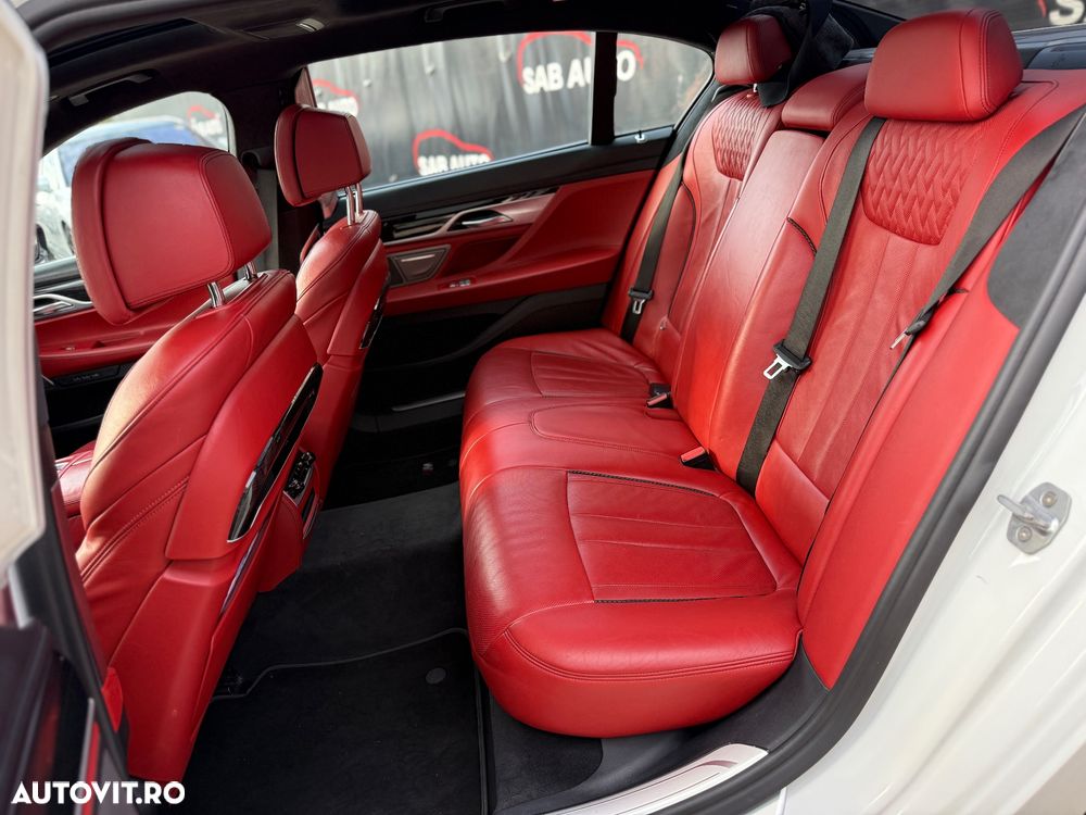 BMW Seria 7 740Li - 23