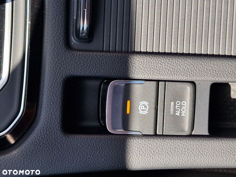 Volkswagen Arteon 2.0 TDI R-Line DSG - 26