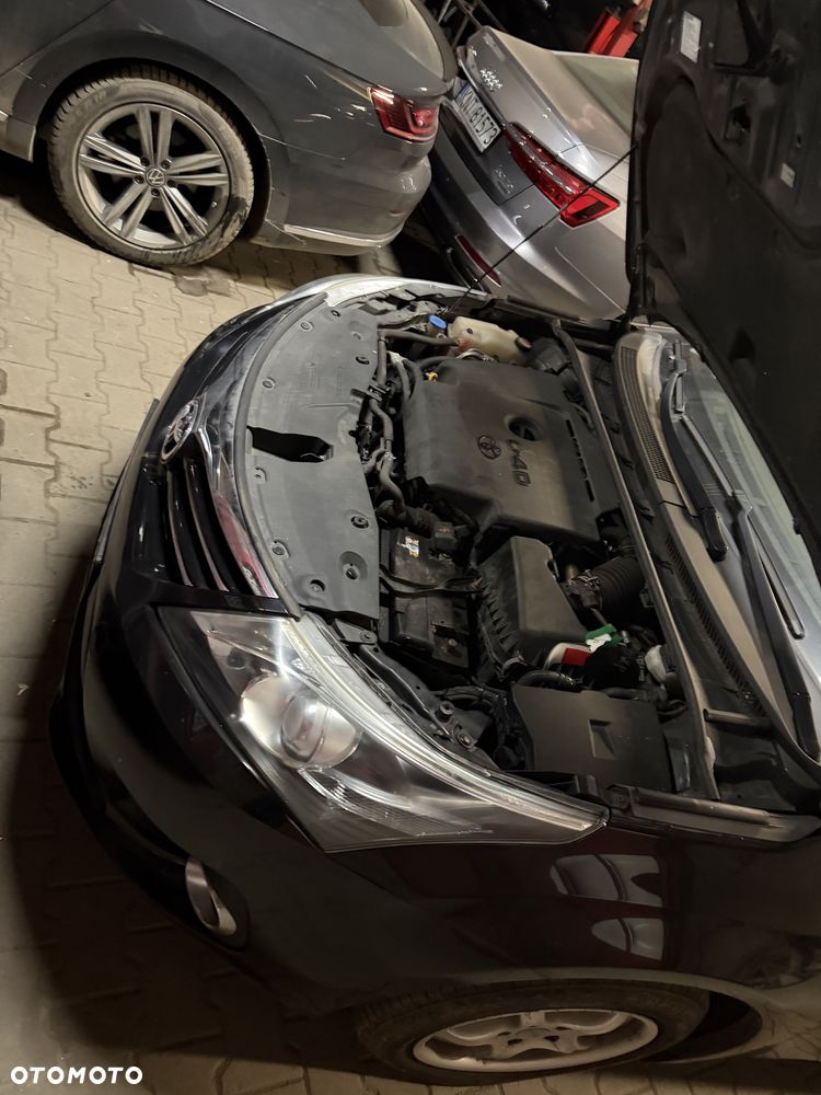 Toyota Avensis - 6