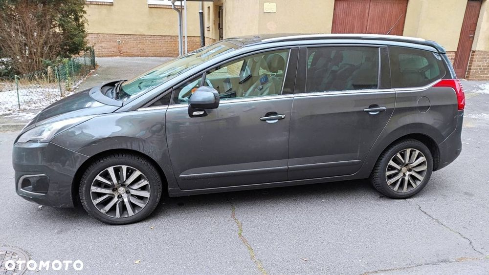 Peugeot 5008 1.6 THP Allure 7os - 4